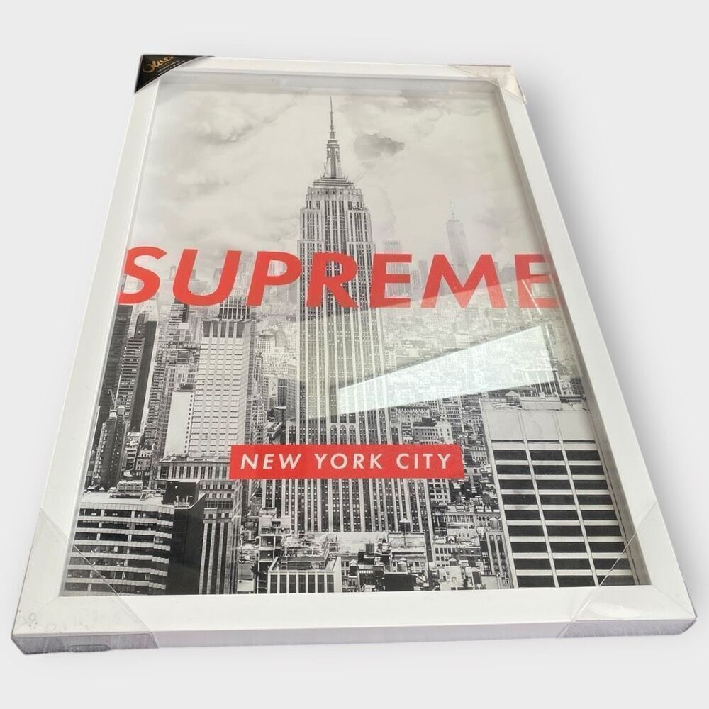 Supreme x Oliver Gal New York City Empire State Building White Shadow Box New - Picture 2 of 5